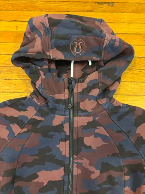 Lululemon Scuba Full-Zip HoodieHeritage 365 Camo Smoky Red Night Sea - Size 4 thumbnail 4