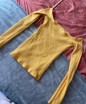 Hollister Off The Shoulder thumbnail 1