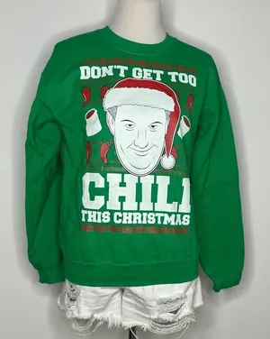 Gildan- Green "Don't Get Too Chili This Christmas" Graphic Crewneck thumbnail 1