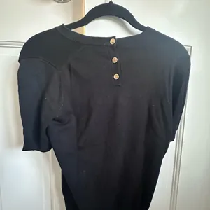 Zara Classic Black Short Sleeve Sweater thumbnail 3