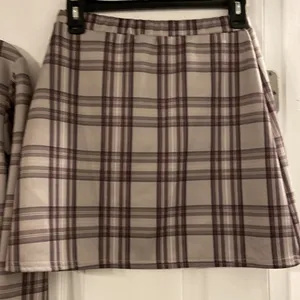 Pretty Little Things US size 8 two pieces skirt and jacket see measurements thumbnail 5