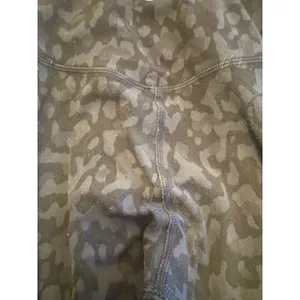 Lululemon Align High Rise 25 Pant 2 Heritage 365 Camo‎ Deep Coal Multi Nulu Yoga thumbnail 3