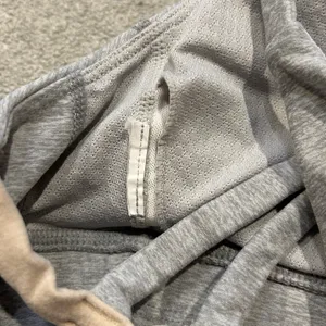 Vuori Long Line Elevation Bra Approximately Size XS Light Heather Grey thumbnail 4