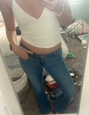 Hollister Low-Rise Bootcut Jeans thumbnail 2