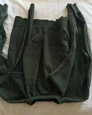 Aritzia green cashmere blended knit sweater thumbnail 4