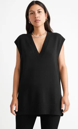 & Other Stories Black V-Neck Sleeveless Knit Vest Size Small thumbnail 1