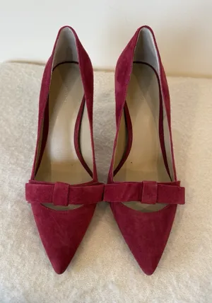 Ann Taylor Odette Wine Suede Bow Heels Shoes Fashion Blogger Work Pumps 9 Fairy thumbnail 1