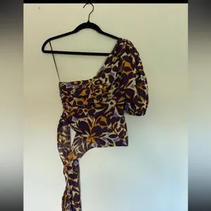 Olivaceous floral one shoulder top‎ small thumbnail 2