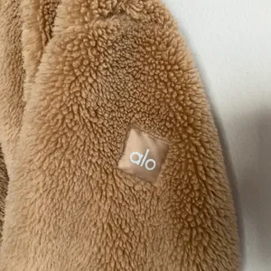 Alo Yoga Foxy Sherpa Jacket Camel M thumbnail 4