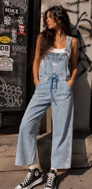 Levi’s Apron Front Tie Wide Leg Light Wash Denim Overalls Women’s Large thumbnail 1