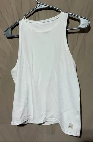 Vuori tank top thumbnail 1