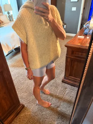 ZARA Oversized Hooded Knit Sweater Vest Cream Size M Chunky Ribbed Poncho thumbnail 2