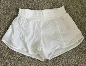 Lululemon Hotty Hot High-Rise Lined Short 2.5" thumbnail 2