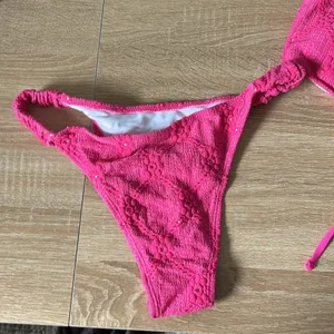 SheIn Pink bikini thumbnail 3