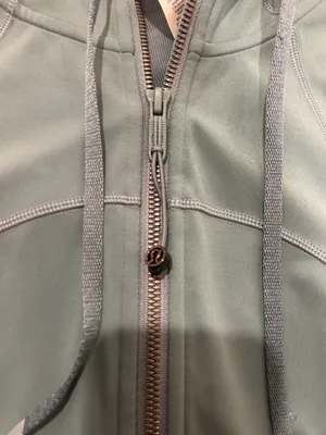 Lululemon Nulu Define Jacket Hooded thumbnail 5