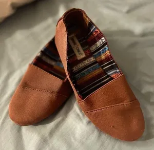 Minnetonka Slip ons! thumbnail 1