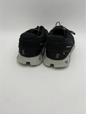 On Cloud Woman’s 7.5 Running Shoes - Excellent Condition-Running Or Casual thumbnail 6