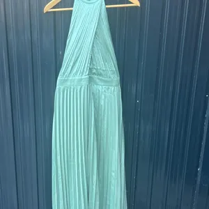 Lulus Totally Charming Sage Green Satin Pleated Halter Midi Dress L thumbnail 2