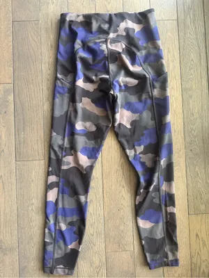 Athletes Purple & Gray Camo High-Waist Leggings sz small. thumbnail 3