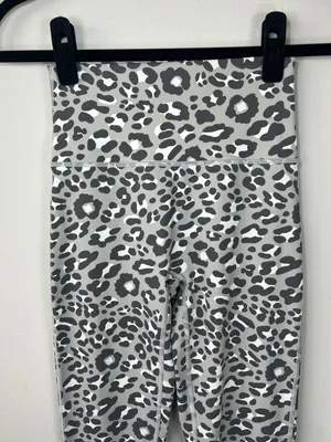 Offline by Aerie Goals 7/8 High Rise Leggings Gray Cheetah Yoga Pilates FLAW Sm thumbnail 2