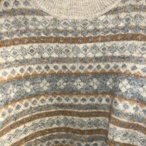 London Kaye Grey Beige Print Sweater thumbnail 2