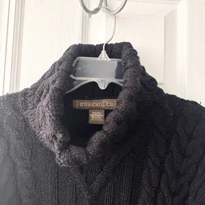 Inis Crafts Ireland Merino Wool Black Cable Knit Turtleneck Sweater Large Cozy thumbnail 3