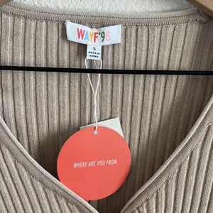 NWT WAYF 98 Sahara Sand Ribbed Button Front Long Sleeve Top Cardigan Small thumbnail 2