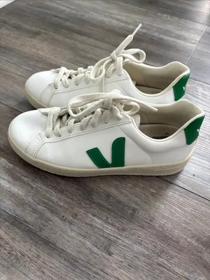 Veja Campo Leather Sneakers in White with Emerald Green size 5 thumbnail 5
