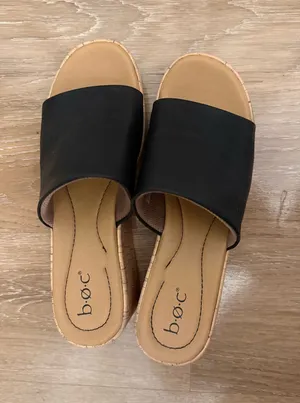Wedges Size 8.5 thumbnail 1