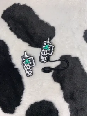 Straw Topper & Croc Charm thumbnail 1