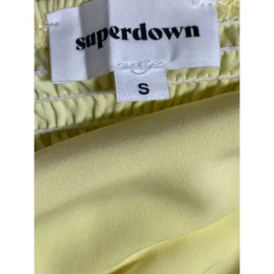 Superdown Yellow Sleeveless Tie Strap V Neck Smocked Tank Cami Crop Top Size S thumbnail 3