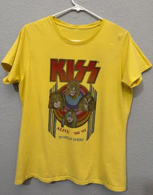 KISS Tee L Alive 96 97 World Wide Tour Graphic Yellow Short Sleeve Rock Band thumbnail 1