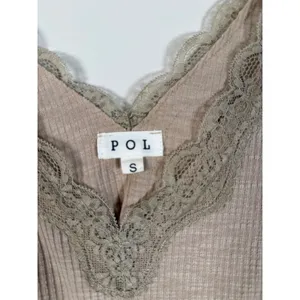POL Ribbed Lace Trim V-Neck Crop Cami Tank Top Tan YKT1148 Small thumbnail 3