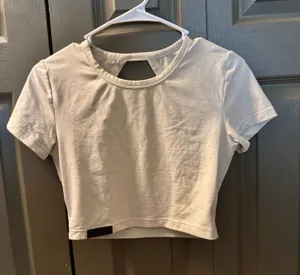 Alphalete cropped shirt thumbnail 1