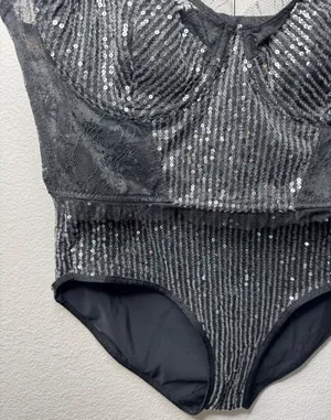 Wild Fable Sequined 2 piece Festival/Rave set thumbnail 3