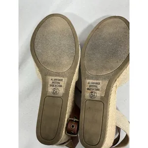 Womans Soda Espadrille Wedge Ankle Sandals 6.5 Beige Buckle Strap Close thumbnail 6