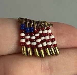 Handmade USA American Flag Beaded Patriotic Fourth of July Blue Red White VTG‎ thumbnail 1
