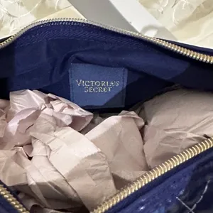 Victoria’s Secret Quilted Navy Blue Shoulder Bag w/ Heart Charm Y2K Vintage thumbnail 3