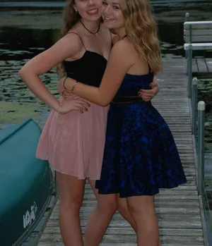 Homecoming dress thumbnail 6