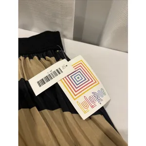 Lularoe -‎ Jill Skirt- Large- NWT- Tan and Black stripe Pleated Accordion thumbnail 2