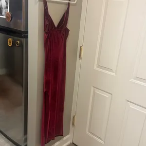 SHEIN SXY Burgundy Velvet Cowl neck midi Dress w slits L, NWT thumbnail 10