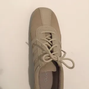 Beige leather and suede sneakers - BNWOT - size 7 thumbnail 2