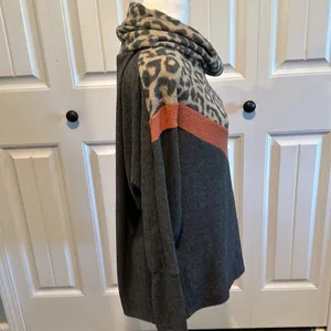 First‎ Love Small Leopard Animal Print Chevron Cowl Neck Sweater Top thumbnail 6
