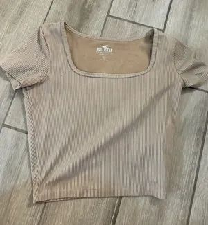 Hollister Ribbed Square-Neck Crop Top in Taupe thumbnail 1