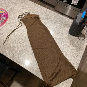Brown bodycon form fitting swirl raised pattern Halter maxi Dress with slit thumbnail 4