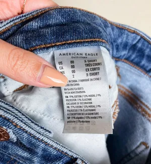 American Eagle Distressed Mom Jeans thumbnail 7