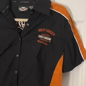 Harley Davidson Black and Orange Short Sleeved Button Up Shirt Size Large thumbnail 2