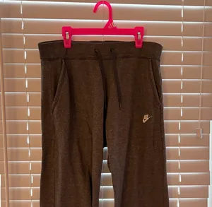 Nike Straight Leg Women’s Sweatpants thumbnail 2