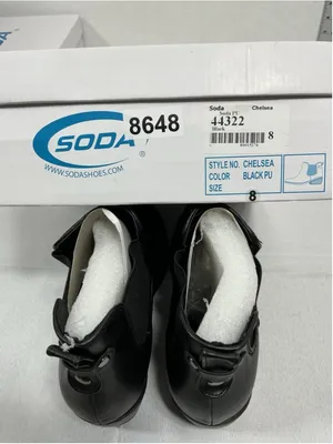 Woman’s New Soda Chelsea Pull On Bootie Size 8 Black Faux Leather Block Heel thumbnail 7