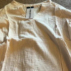 NWT urban outfitters lumiere blouse M‎ thumbnail 4